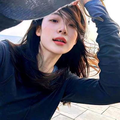 没人告诉我，我爹是皇帝啊